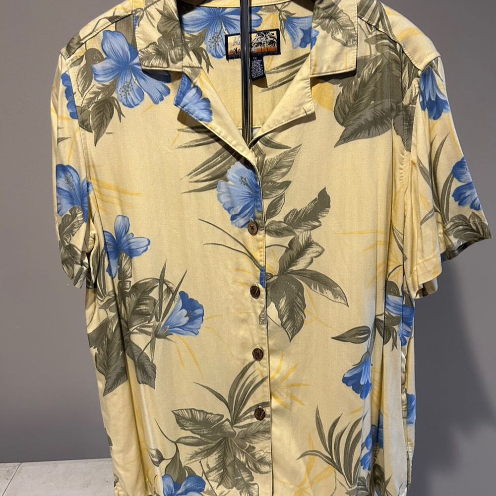 Havana Jack's Cafe Women’s Yellow Floral Rayon Hawaiian Shirt Size 1